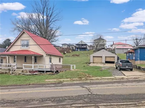 116 N 12th St, Weirton, WV 26062