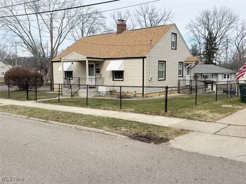 1706 Jefferson Rd NE, Massillon, OH 44646