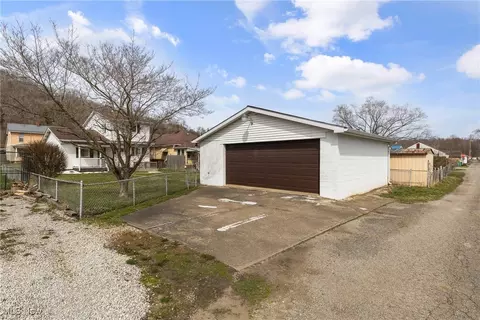 Exterior - 142 Watson St, Dillonvale, OH 43917 photo 3 of 5