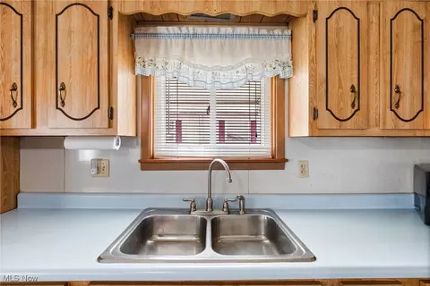 Kitchen - 142 Watson St, Dillonvale, OH 43917 photo 4 of 4