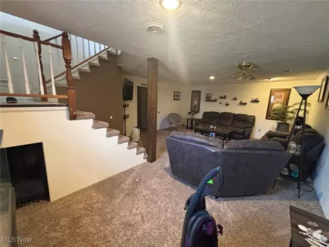213 Greenbrier Dr, Byesville, OH 43723 photo 2