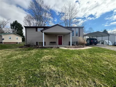 213 Greenbrier Dr, Byesville, OH 43723