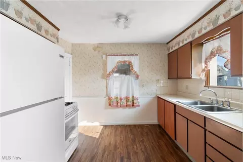 533 E Wilbeth Rd, Akron, OH 44301 photo 14