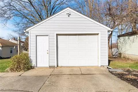 533 E Wilbeth Rd, Akron, OH 44301 photo 27
