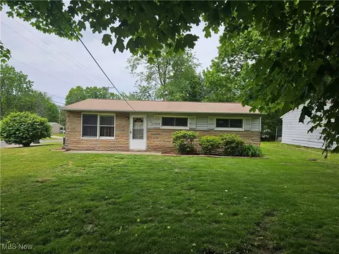 3047 Shelly Rd, Ravenna, OH 44266