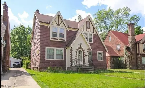 3910 Monticello Blvd, Cleveland Heights, OH 44121