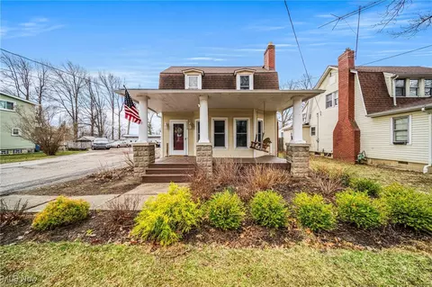 34578 Roberts Rd, Eastlake, OH 44095