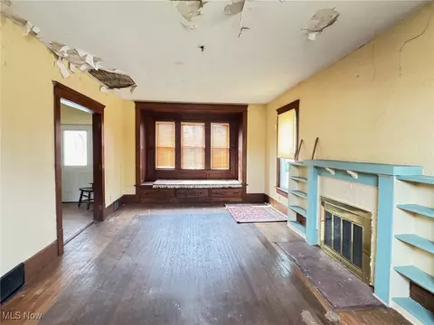 Living - 799 E Buchtel Ave, Akron, OH 44305 photo 1 of 3