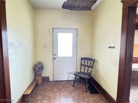 Entry Way - 799 E Buchtel Ave, Akron, OH 44305 photo 1 of 3