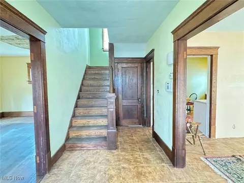 Entry Way - 799 E Buchtel Ave, Akron, OH 44305 photo 2 of 3