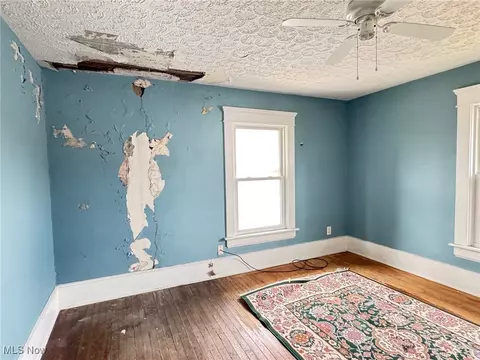 Bedroom - 799 E Buchtel Ave, Akron, OH 44305 photo 5 of 5