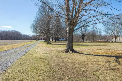 8071 State Route 46, Cortland, OH 44410