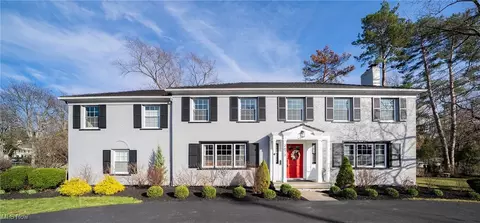 2673 Eaton Rd, Shaker Heights, OH 44118
