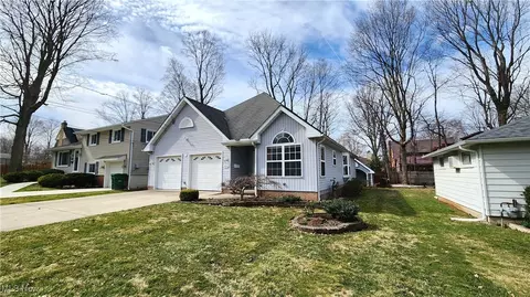 7480 Southwood Dr, Mentor, OH 44060