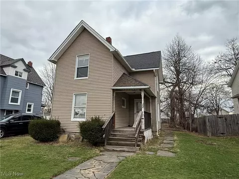 441 Adams St, Elyria, OH 44035