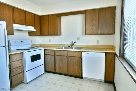 106 Carter Cir, Boardman, OH 44512 photo 26