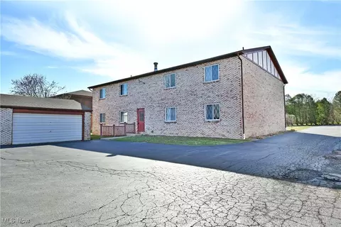 106 Carter Cir, Boardman, OH 44512 photo 4