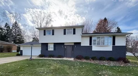 2510 Alan Dr, Willoughby Hills, OH 44092