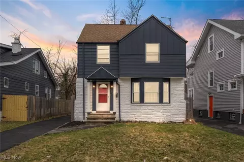 904 Elbon Rd, Cleveland Heights, OH 44121