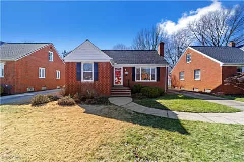 4290 W 215th St, Fairview Park, OH 44126