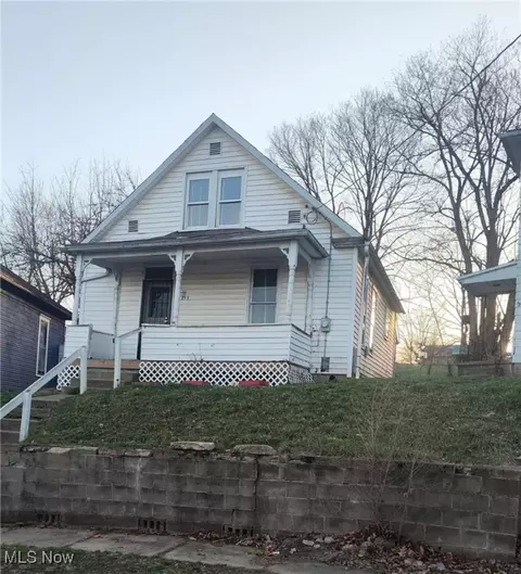 253 Corwin Ave, Zanesville, OH 43701