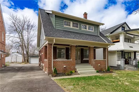 3690 Chelton Rd, Shaker Heights, OH 44120