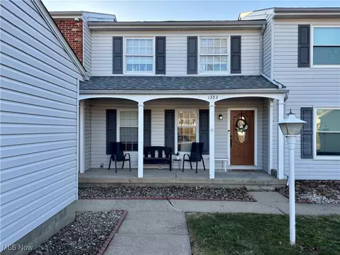 1393 S Azalea Blvd, Barberton, OH 44203