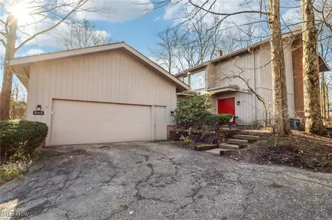 674 Fairington Ln # -9, Aurora, OH 44202