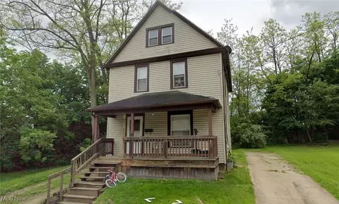 477 Bishop St, Akron, OH 44307
