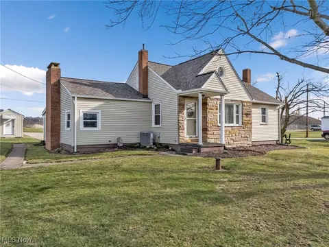 8031 Cedar St SE, Gnadenhutten, OH 44629