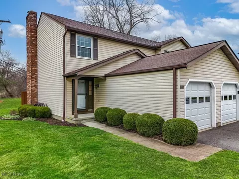 1879 Ridge Meadow Ct, Twinsburg, OH 44087
