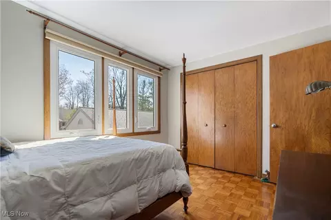 Bedroom - 3221 Mariners Island Dr NW #1E, Canton, OH 44708 photo 6 of 10