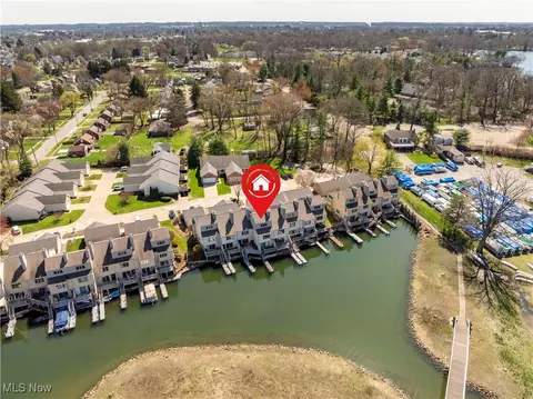 View/Area - 3221 Mariners Island Dr NW #1E, Canton, OH 44708 photo 6 of 6