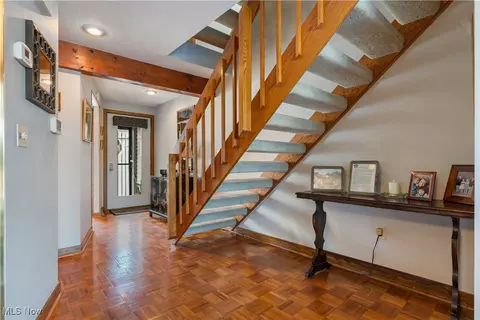 Entry Way - 3221 Mariners Island Dr NW #1E, Canton, OH 44708 photo 3 of 3