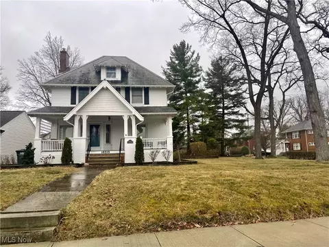 16313 Lake Ave, Lakewood, OH 44107