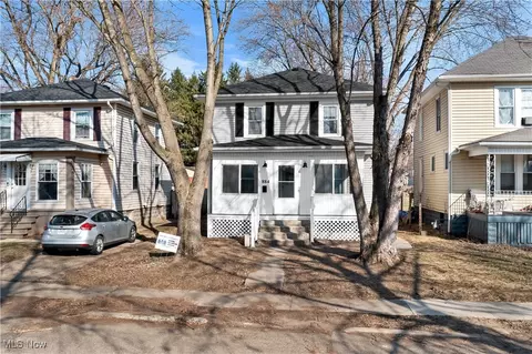 884 Lexington Ave, Zanesville, OH 43701