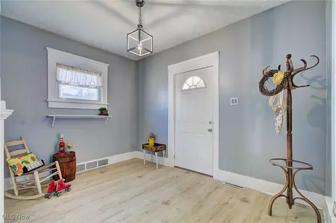 Entry Way - 2001 3rd St SE, Canton, OH 44707 photo 1 of 6