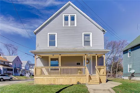 2001 3rd St SE, Canton, OH 44707