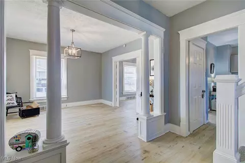 Entry Way - 2001 3rd St SE, Canton, OH 44707 photo 3 of 6