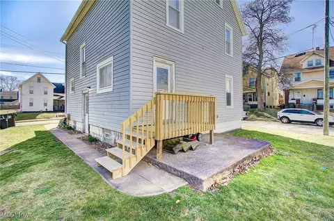 Exterior - 2001 3rd St SE, Canton, OH 44707 photo 4 of 4