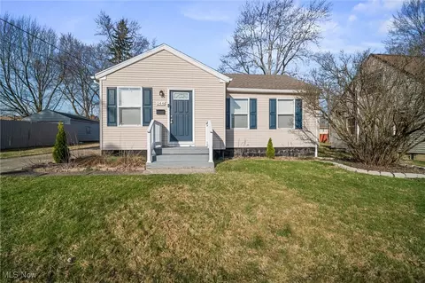 146 Aldrich Rd, Austintown, OH 44515