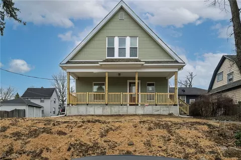 816 14th St NW, Canton, OH 44703