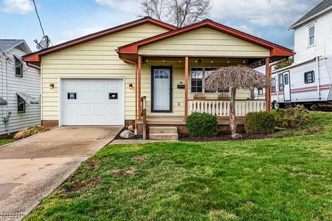606 Alice St, East Palestine, OH 44413
