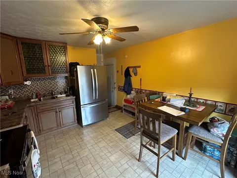 836 S Conwell Ave, Willard, OH 44890 photo 10