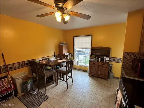 836 S Conwell Ave, Willard, OH 44890 photo 9