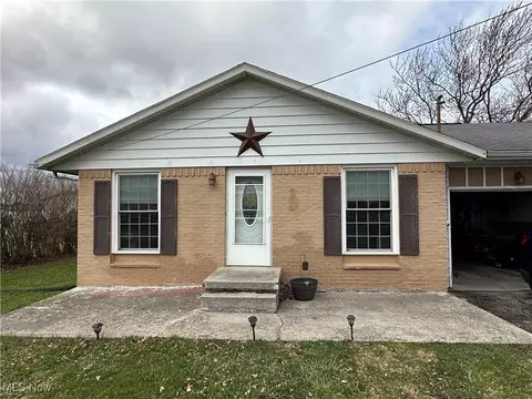 836 S Conwell Ave, Willard, OH 44890