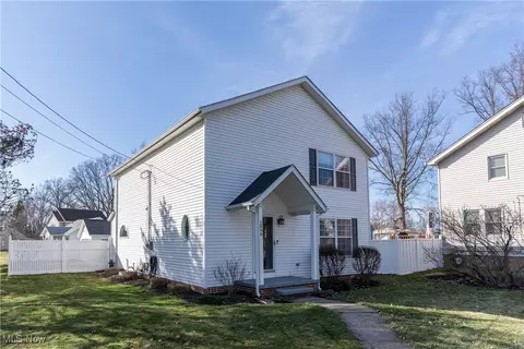 2898 Lost Nation Rd, Willoughby, OH 44094