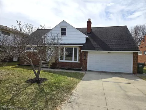 25660 Glenbrook Blvd, Euclid, OH 44117