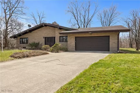 5085 Spalding Ct, Lorain, OH 44053