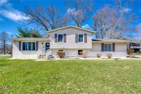 4280 Slaughter Rd, Uniontown, OH 44685